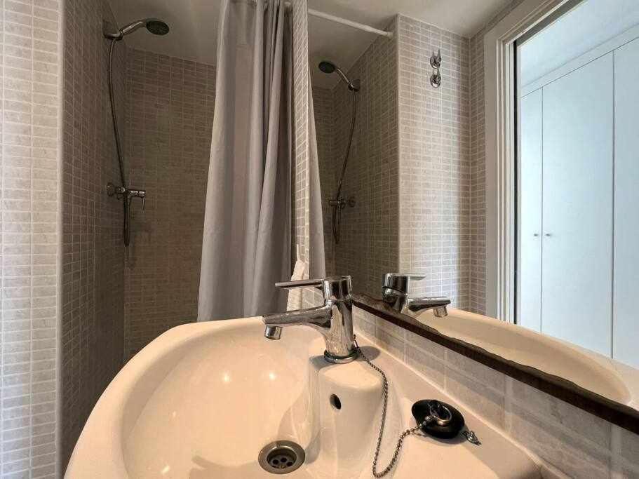 Centrico Apartamento Y Parking A 200M De La Playa Palamos Luaran gambar