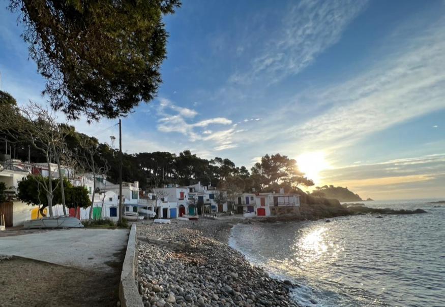 Centrico Apartamento Y Parking A 200M De La Playa Palamos Luaran gambar